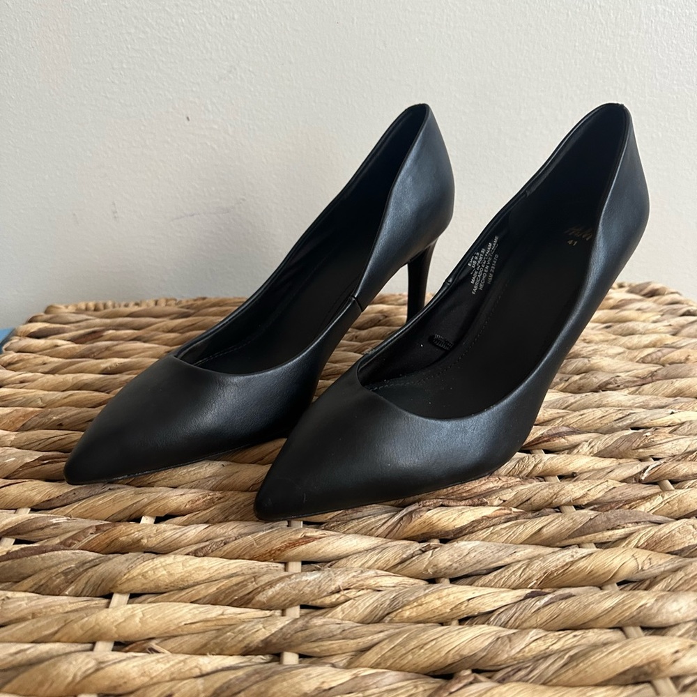 H&M Black Heels Classic Pumps